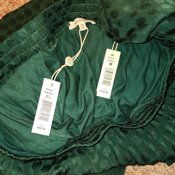 Max studio two piece set - Picture 15 of 16